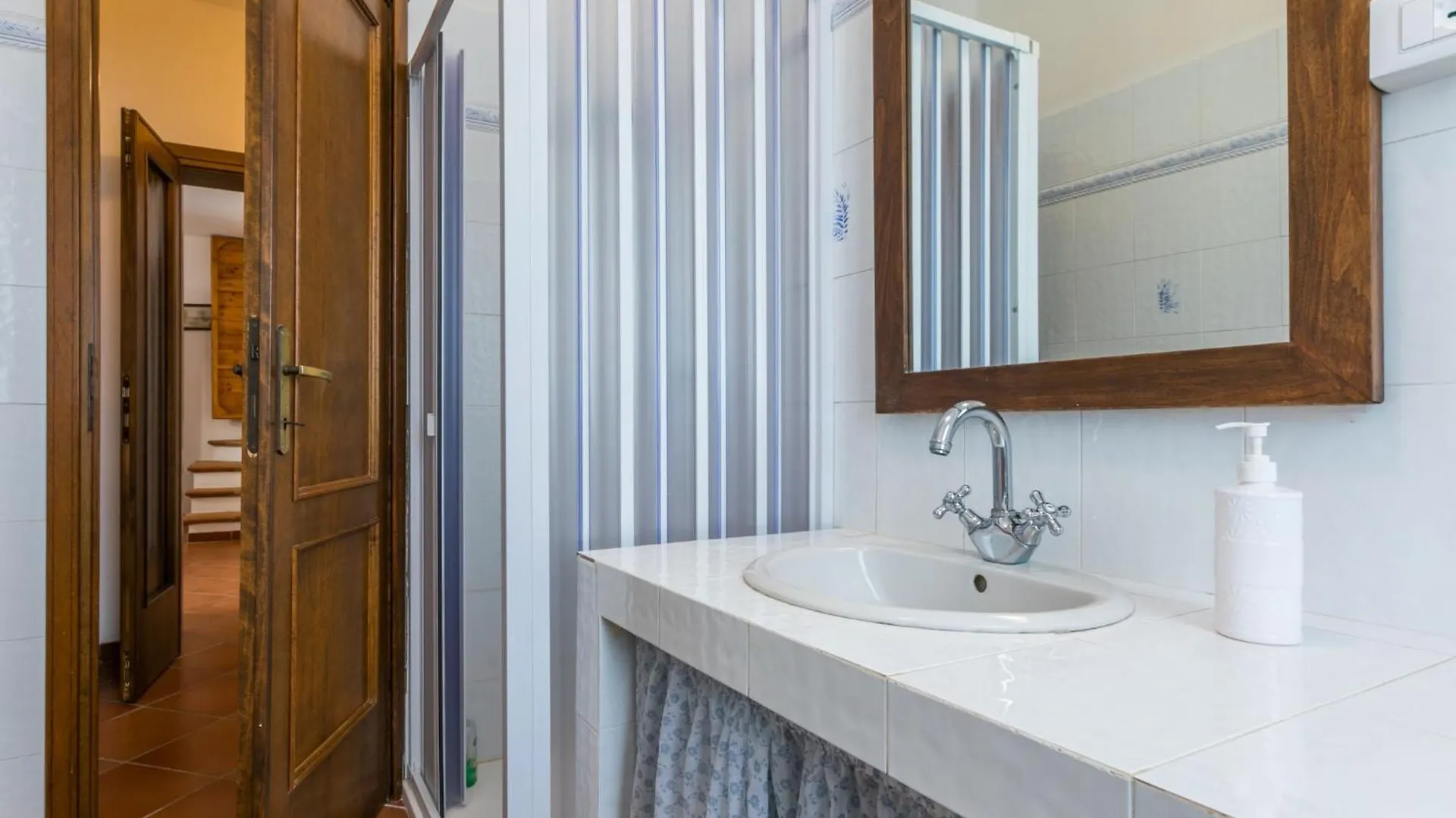 Holiday Home Bellavista-3 By Interhome Castellina Marittima Italia
